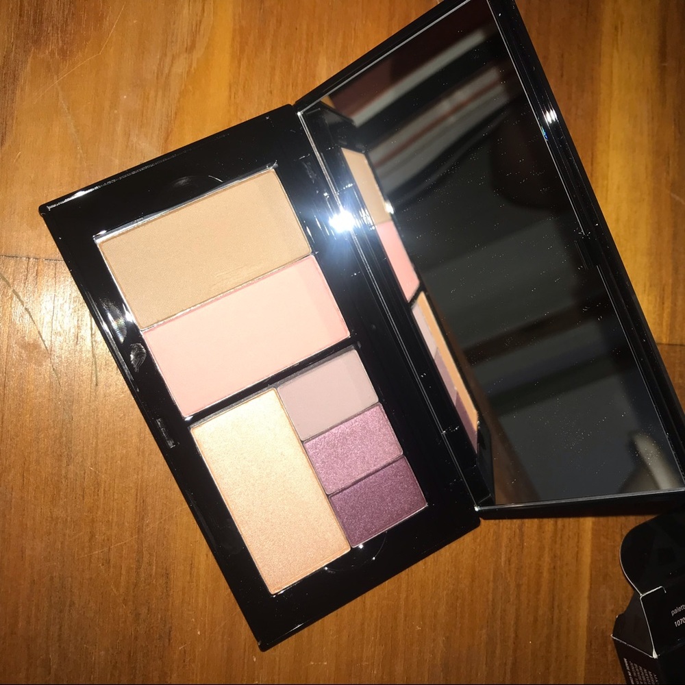 NWT Mary Kay Perfect Palette with Mirror